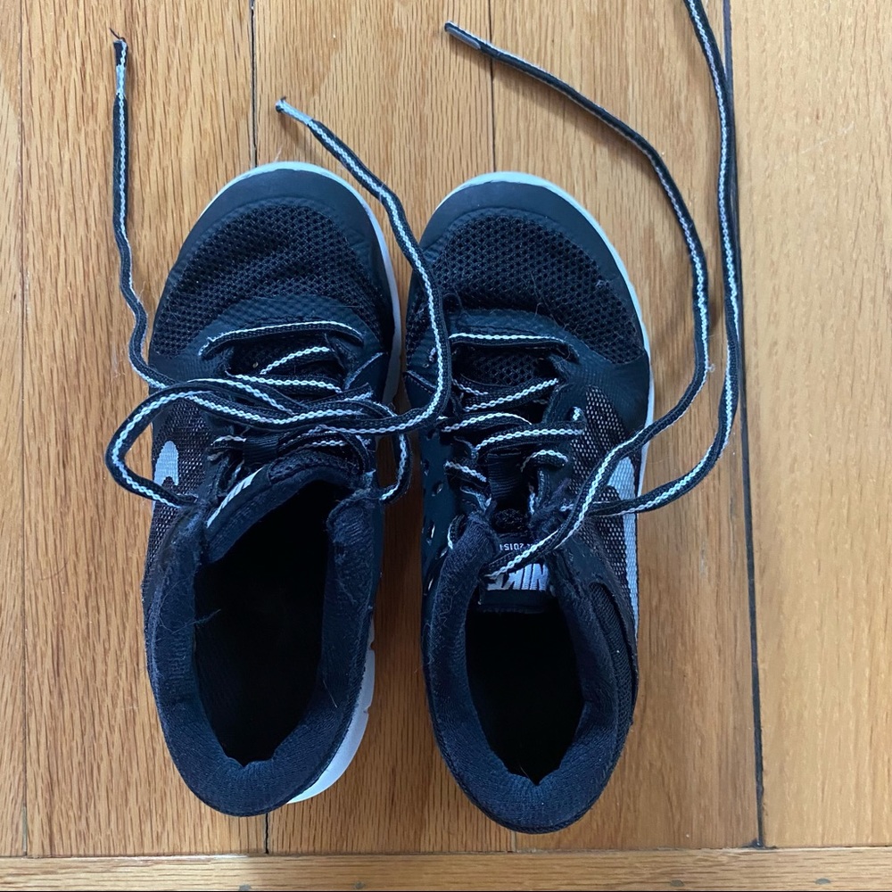 Black Nike